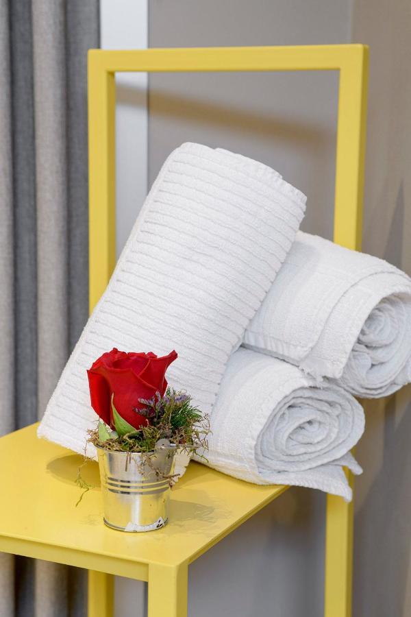 Anjoy&Bleev Rooms Rho Εξωτερικό φωτογραφία
